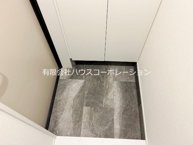 【尼崎市上坂部のアパートの玄関】