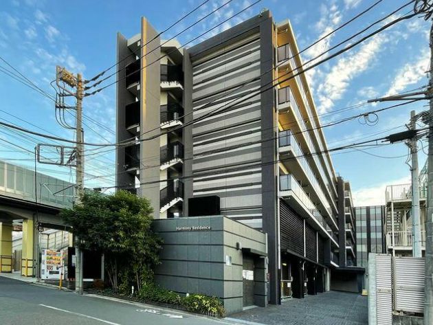 【川崎市中原区中丸子のマンションの建物外観】