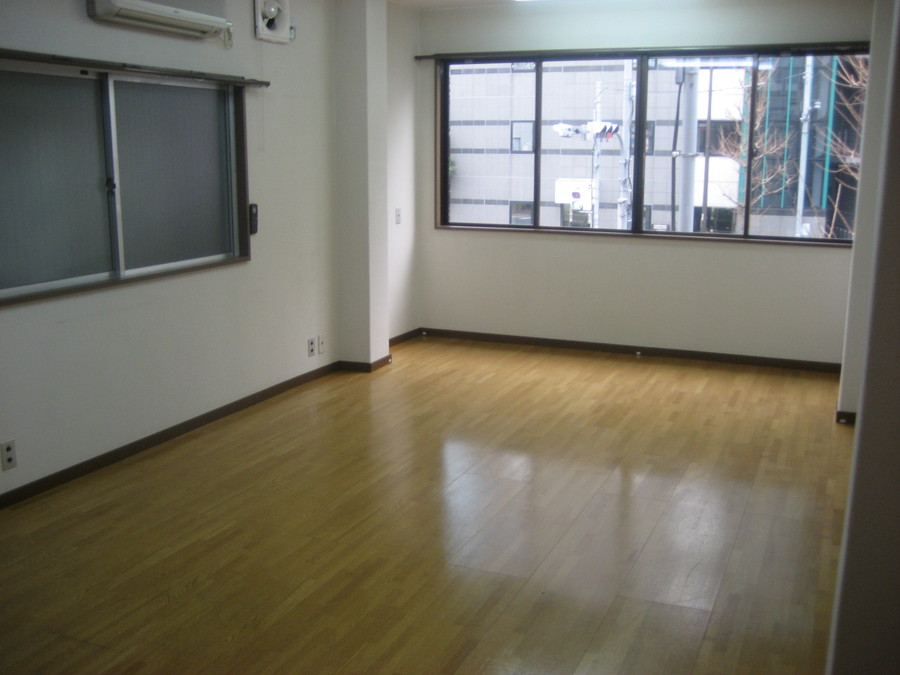 居室・リビング　※別部屋の参考写真です。