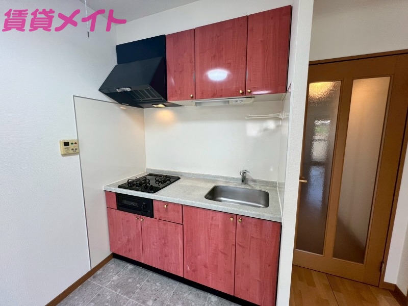 キッチン　同物件別室の画像です