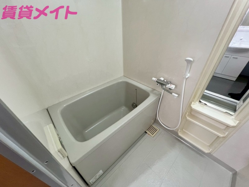 バス・シャワールーム　同物件別室の画像です