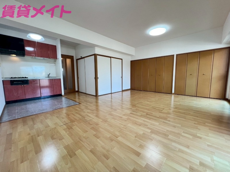 居室・リビング　同物件別室の画像です