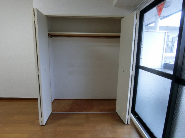 収納　居室内クローゼット