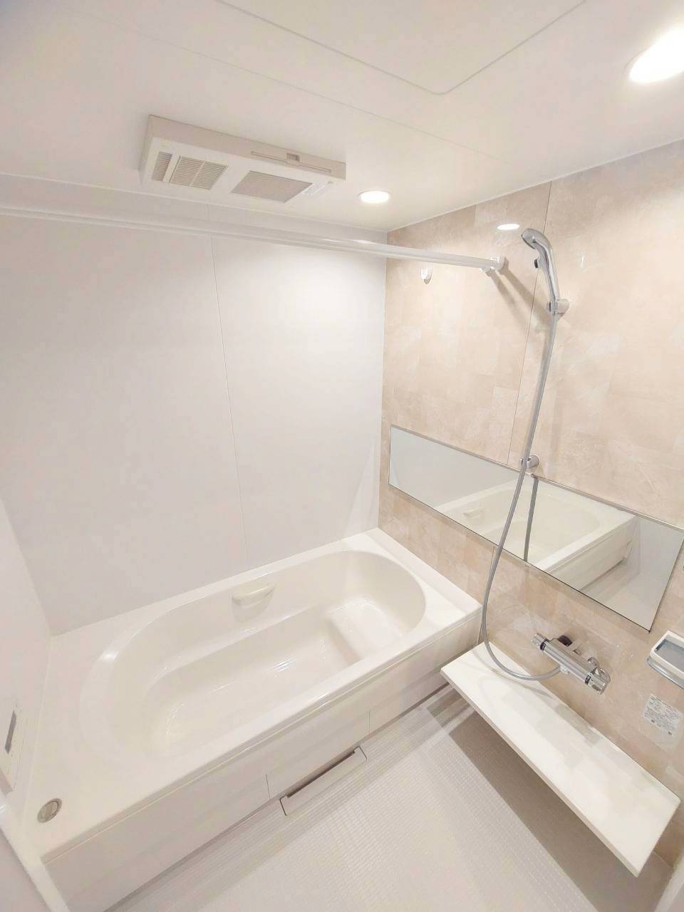 バス・シャワールーム　追い炊き付