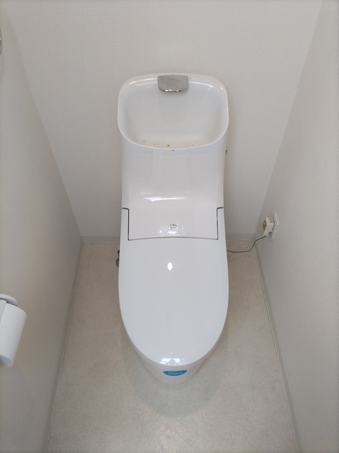 トイレ　★温水洗浄便座付き★