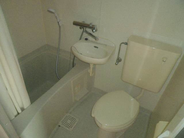 バス・シャワールーム　2017年4月撮影