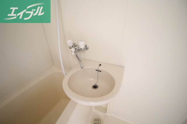 洗面設備　写真は同タイプのお部屋です