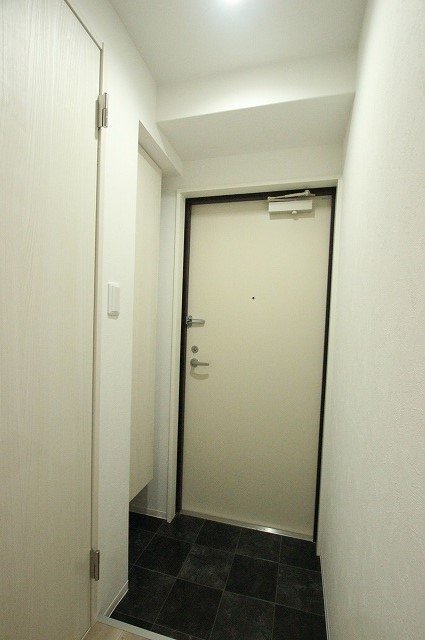 玄関　同物件、別号室のものです。