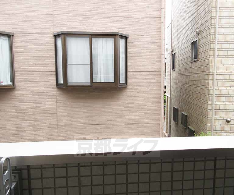 眺望　周囲には住宅街が広がります。