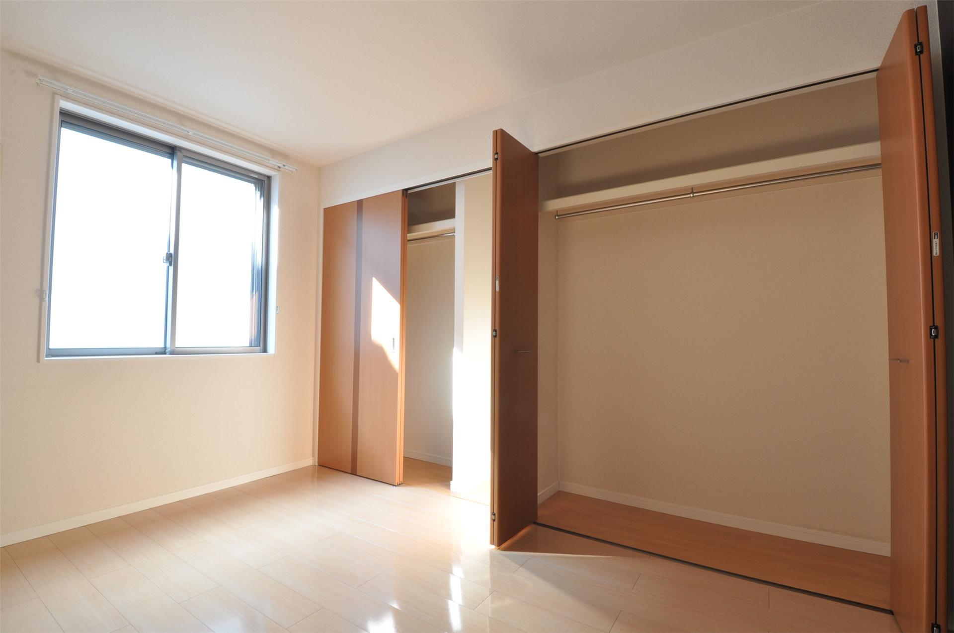 収納　6.2帖洋室収納