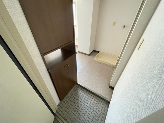 玄関　※別部屋の写真です