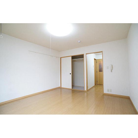 居室・リビング　リビング（同型タイプのお部屋です、現況優先）