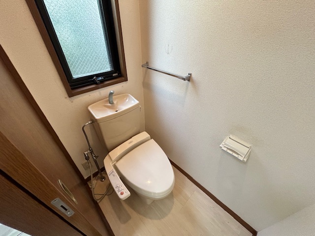 ＪＲ東海道本線 芦屋駅 徒歩14分 2階建 築31年のトイレ写真