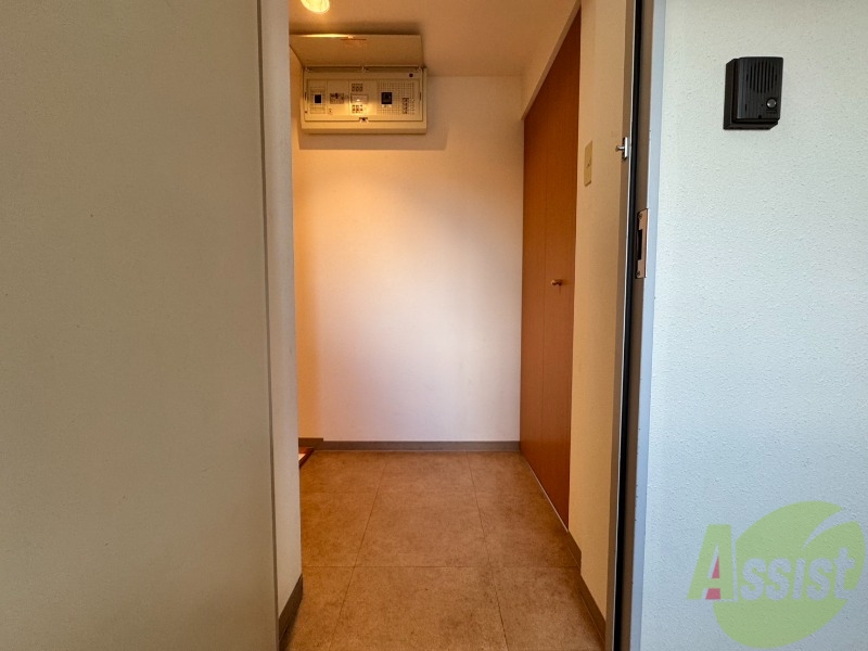 玄関　玄関の様子です。明るい印象ですね。気分もあがりそう。