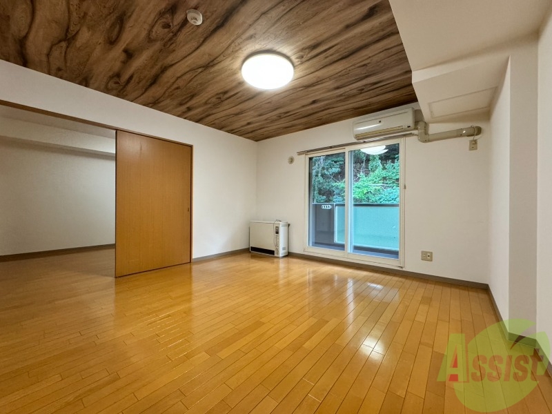 居室・リビング　広くてキレイなお部屋が広がっていて、充実した生活が送れそう。