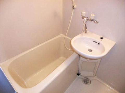 メゾン・コラージュ　バス・シャワールーム　バス