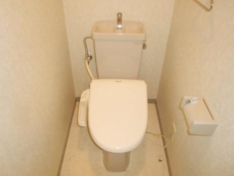 メゾン・コラージュ　トイレ　トイレ