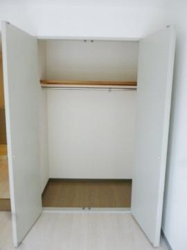 メゾン・コラージュ　収納　ＣＬ（開）