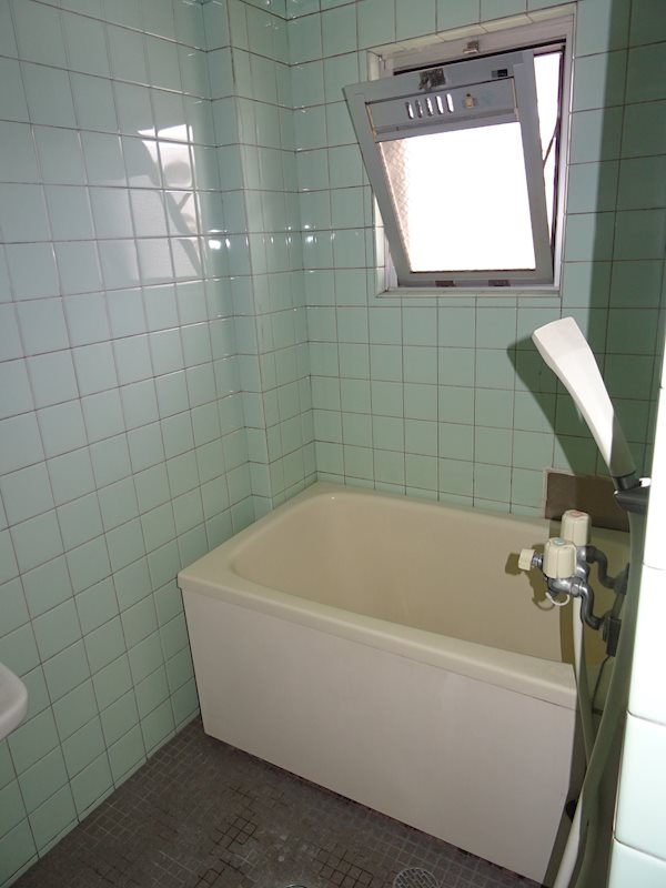 バス・シャワールーム　お風呂・洗面台