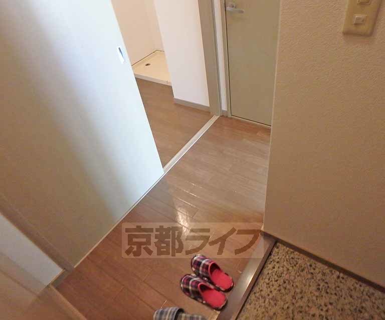 その他部屋・スペース　玄関から廊下にかけて