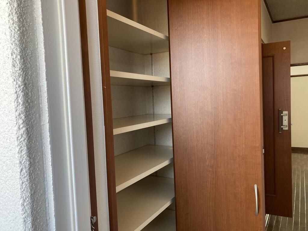 収納　シューズボックス