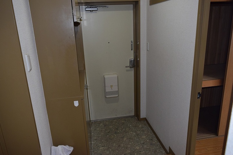 玄関　現況優先