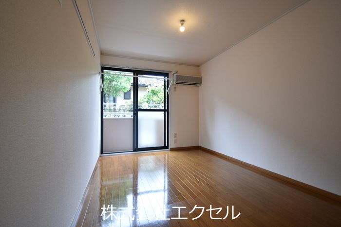 居室・リビング　同建物別室の写真です。