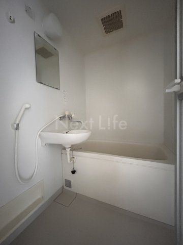 バス・シャワールーム　スチューデントマンション C-8