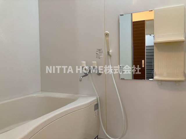 バス・シャワールーム　清潔感のあるバスルームです◎