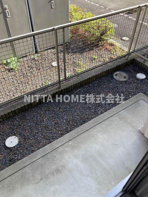 バルコニー　明るいバルコニーもありますよ！！