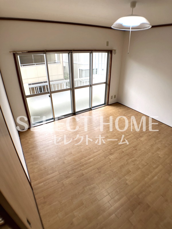 その他部屋・スペース　広くて明るい寝室