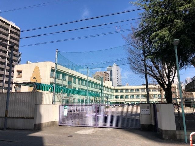 小学校　名古屋市立栄小学校（小学校）まで163m