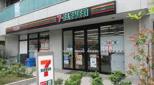 コンビニ　セブンイレブン 港区白金1丁目南店（コンビニ）まで740m