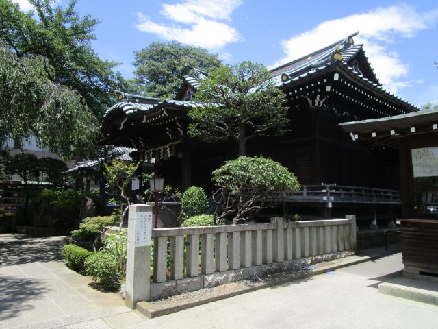 その他　白山神社　商売繁盛、家内安全、渡航安全などの御神徳があるそう（その他）まで180m