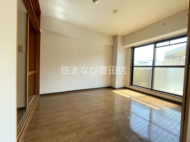 居室・リビング　別室同型写真