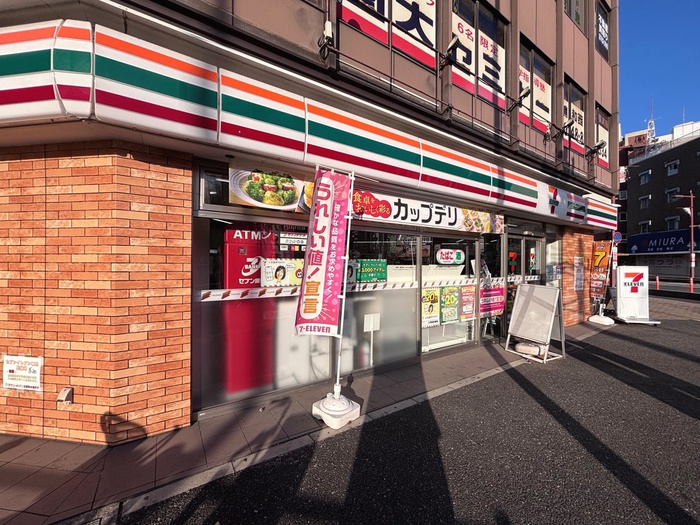 コンビニ　セブンイレブン（コンビニ）まで600m