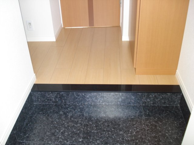 玄関　玄関（イメージ）