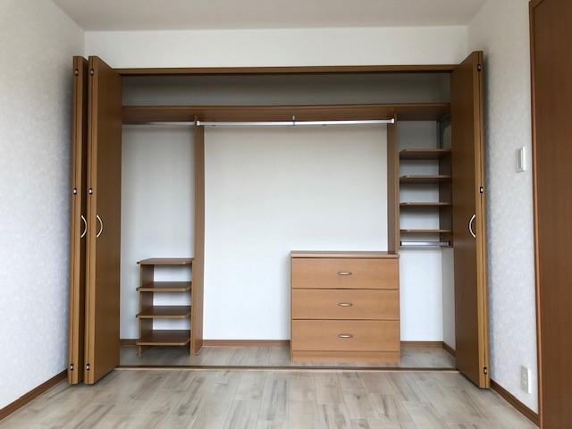 収納　クローゼット（南洋室）