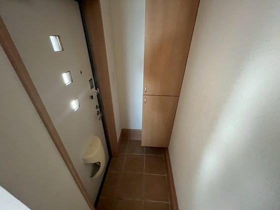 玄関　※別部屋の写真です