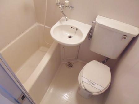 バス・シャワールーム　※別部屋写真