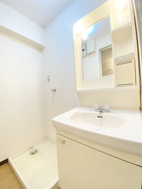 洗面設備　洗濯機置場・独立洗面台