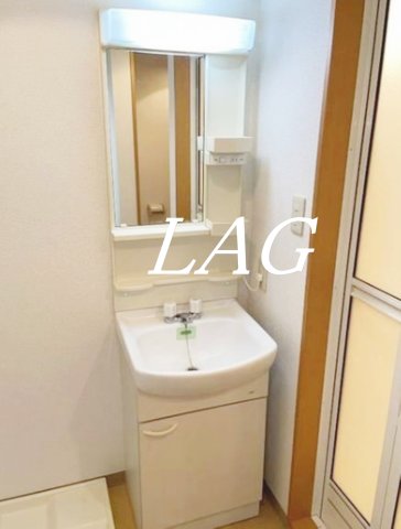 洗面設備　独立洗面台です。