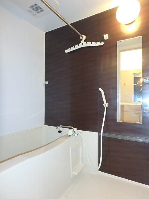 バス・シャワールーム　※別室参考写真（小物は設備ではありません）
