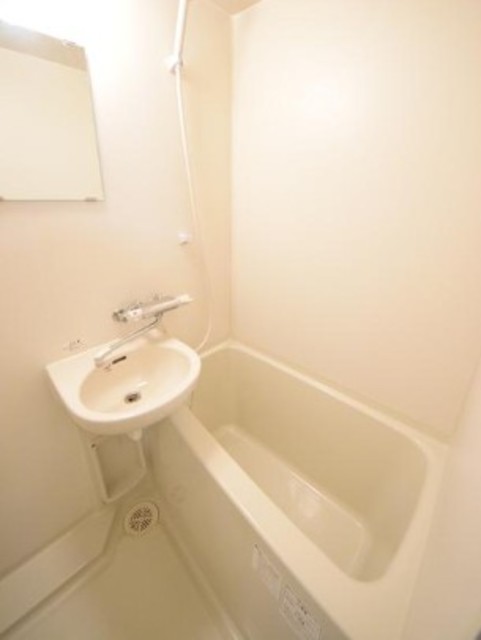 バス・シャワールーム　他部屋参考。