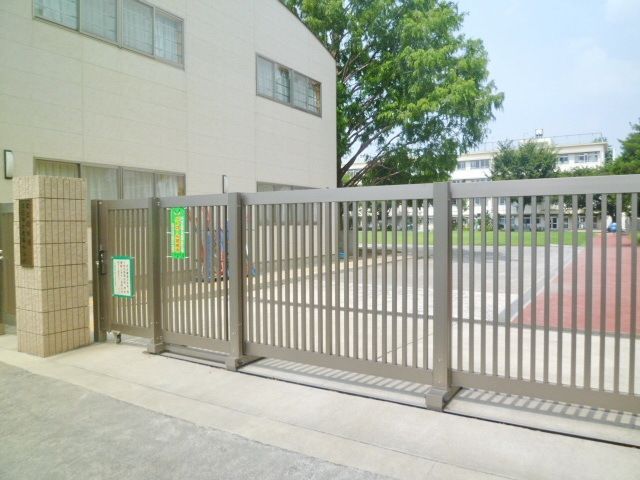 小学校　三鷹市立北野小学校（小学校）まで533m