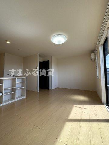 居室・リビング　同仕様　反転の場合あり（04512-203）