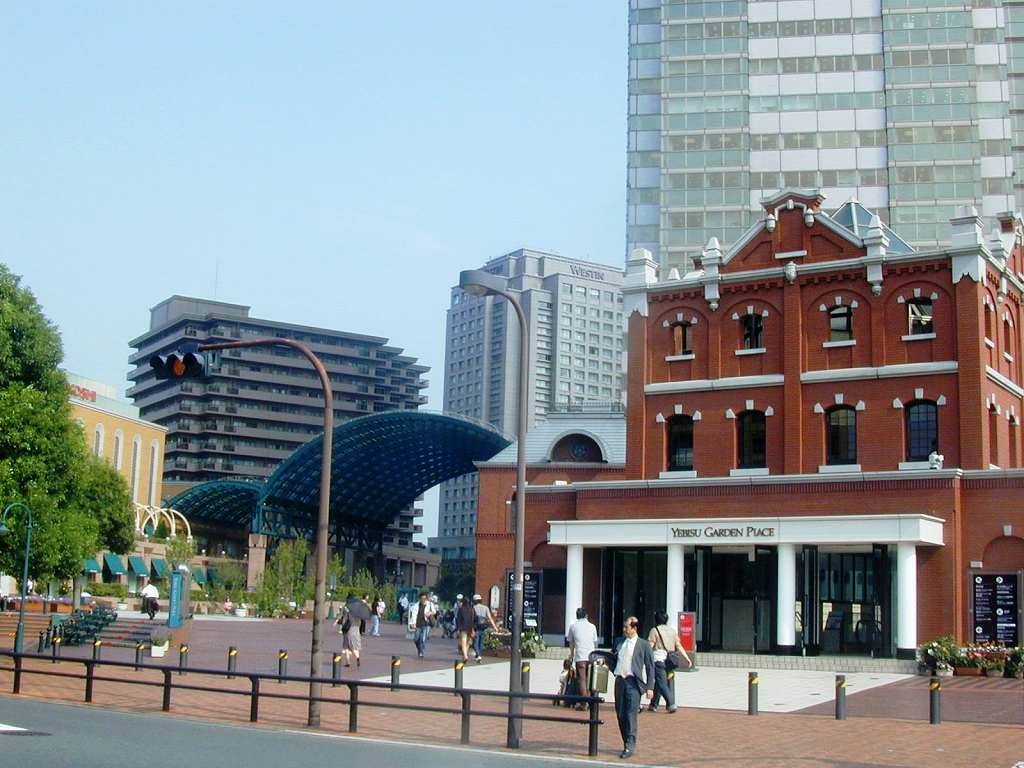 ショッピングセンター　ガーデンプレイス（ショッピングセンター）まで54m