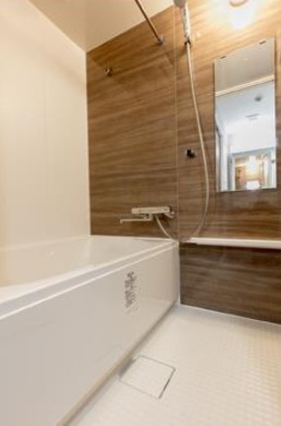 バス・シャワールーム　同タイプのお写真です（色合い仕様等が異なる場合が御座います）