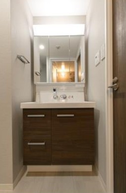 洗面設備　同タイプのお写真です（色合い仕様等が異なる場合が御座います）