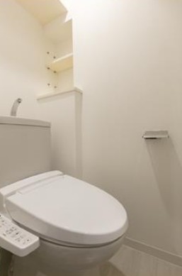 トイレ　同タイプのお写真です（色合い仕様等が異なる場合が御座います）